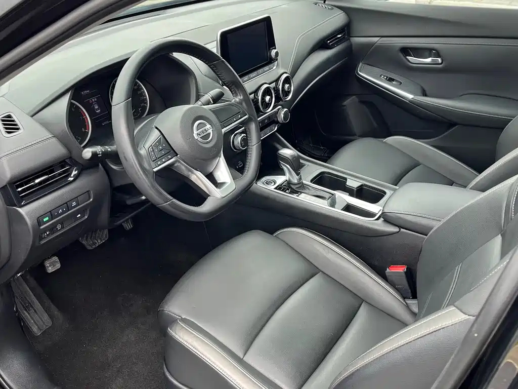 NISSAN SYLPHY 2019