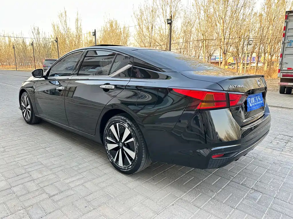 NISSAN TEANA 2021