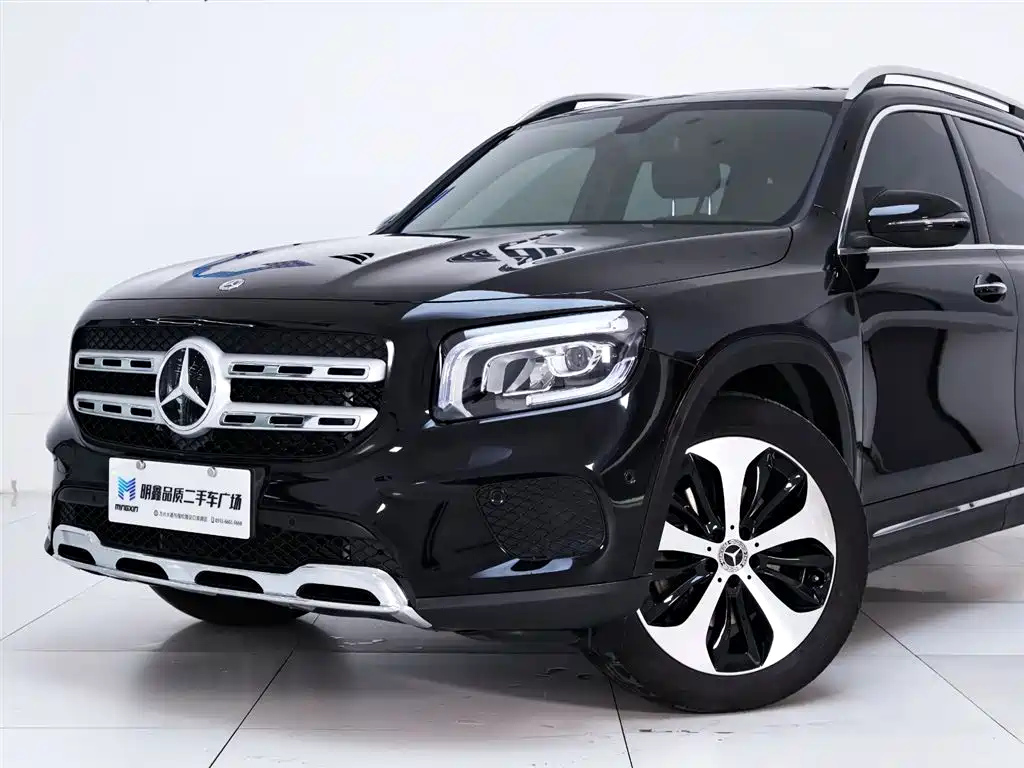 MERCEDES BENZ GLB 2023