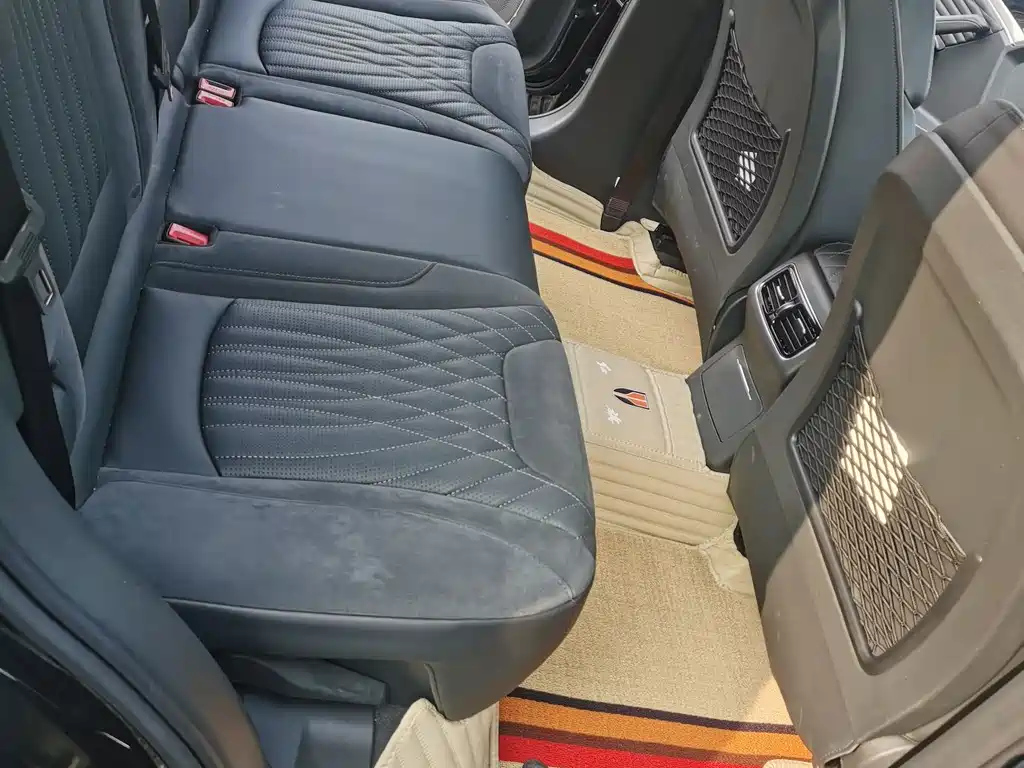 HONGQI HS5 2022
