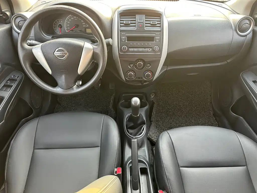 NISSAN SUNNY 2016
