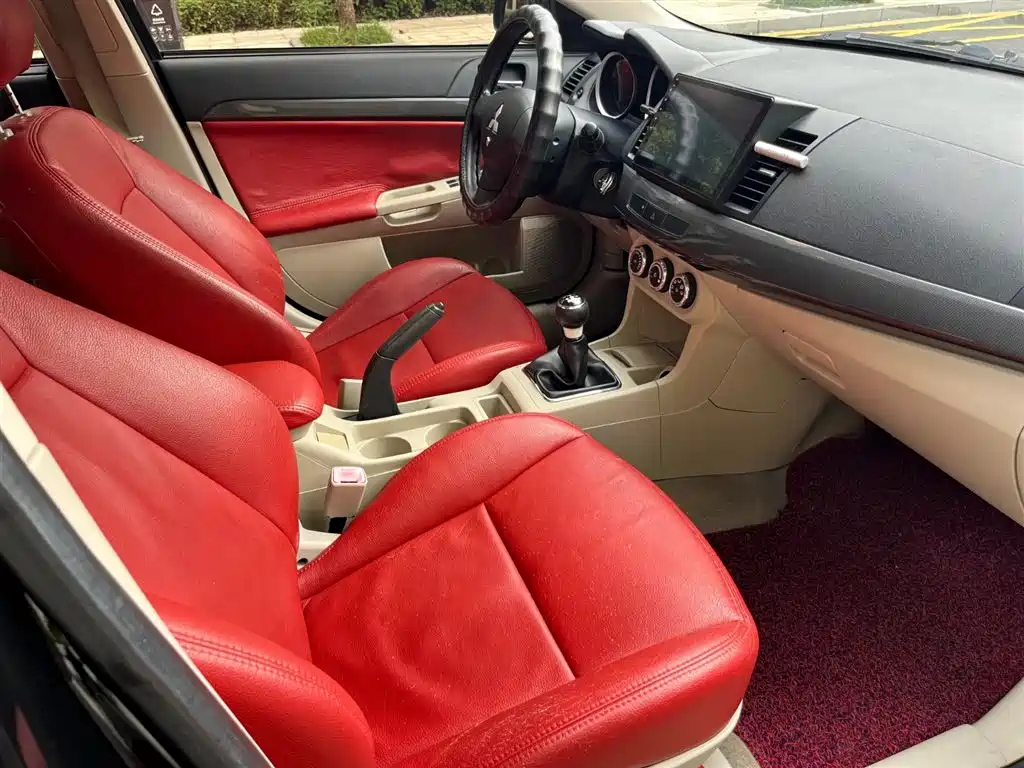 MITSUBISHI LANCER EX 2012