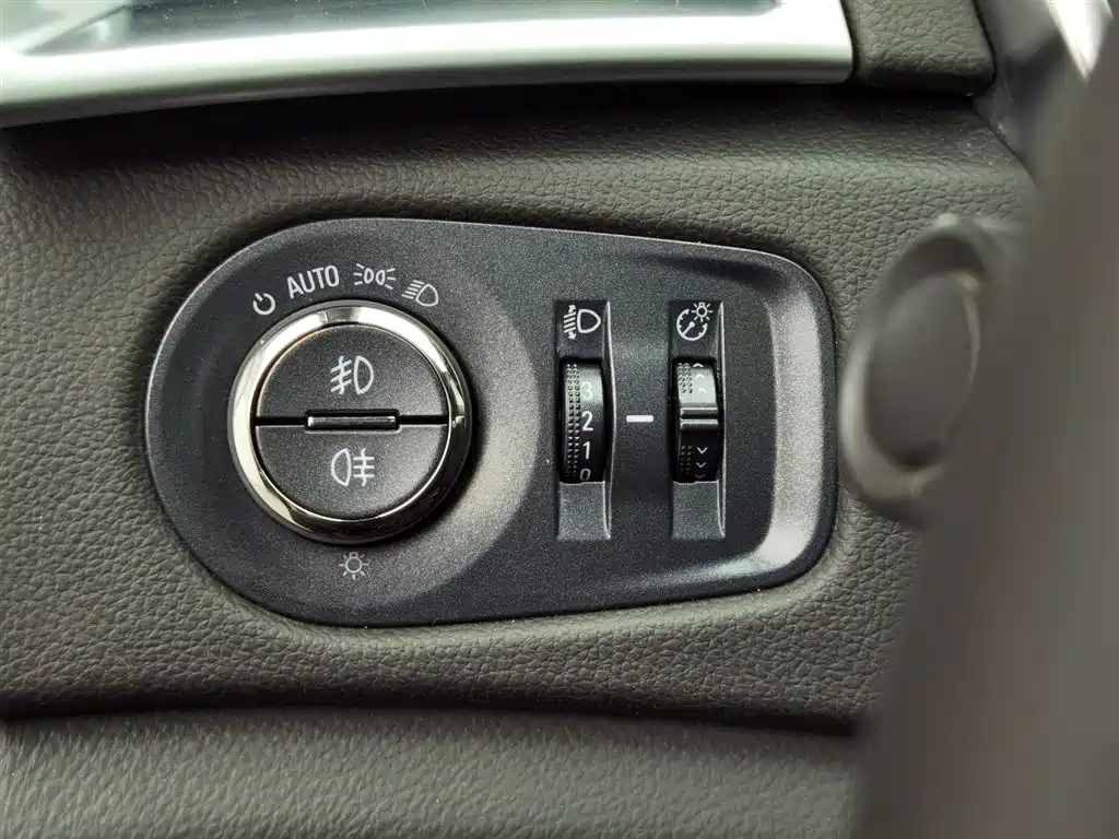 CADILLAC SRX 2015