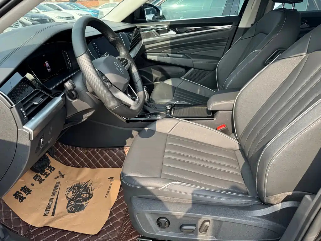 VOLKSWAGEN PASSAT 2022
