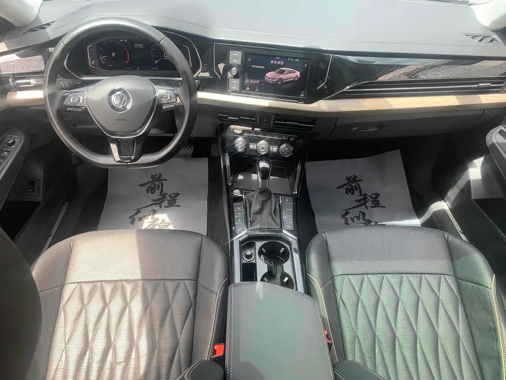 VOLKSWAGEN PASSAT 2020