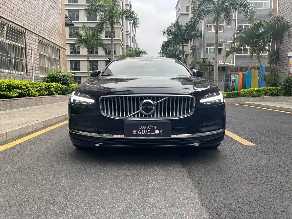VOLVO S90 2022