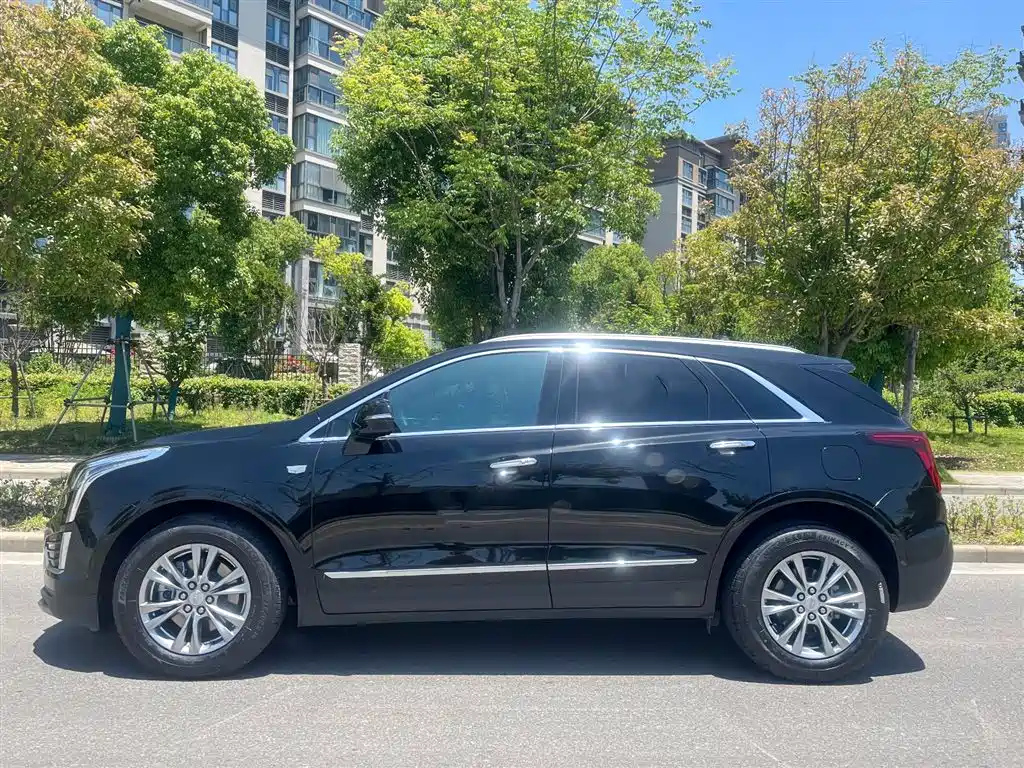 CADILLAC XT5 2021