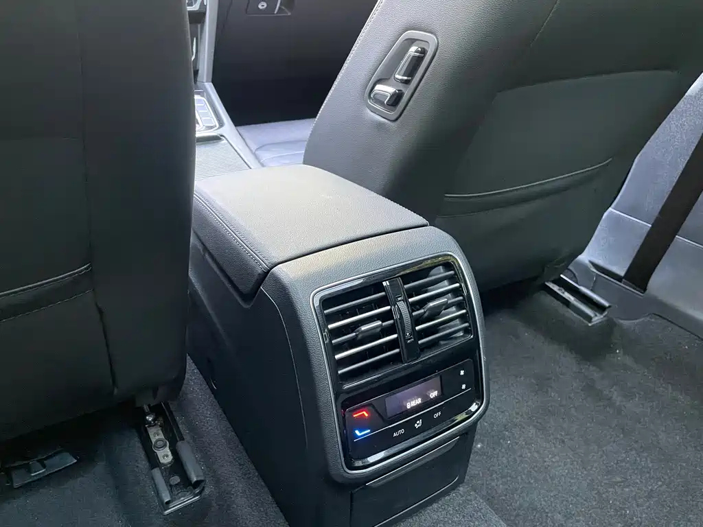 VOLKSWAGEN MAGOTAN 2022