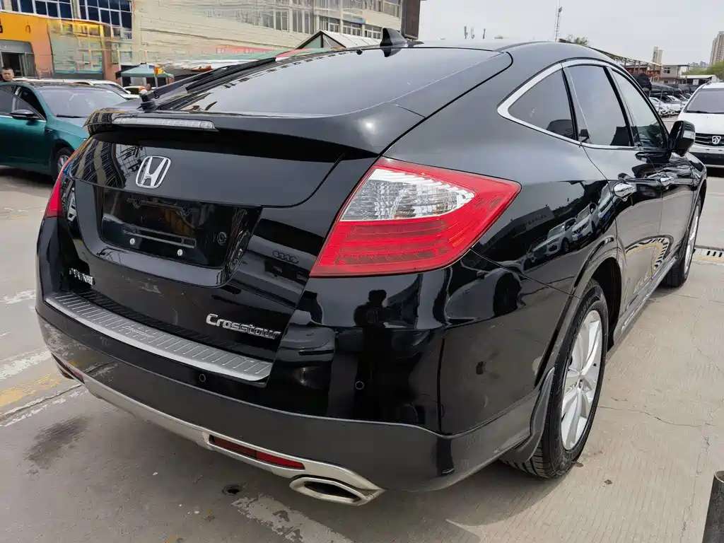 HONDA CROSSTOUR 2016
