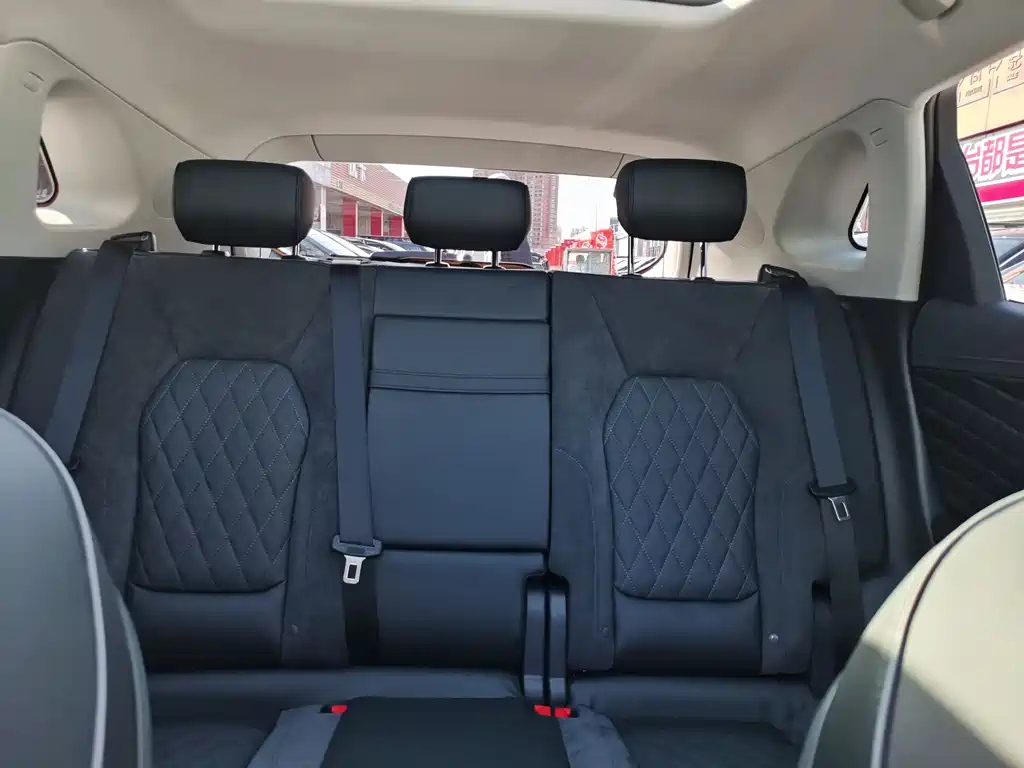 HONGQI HS5 2021