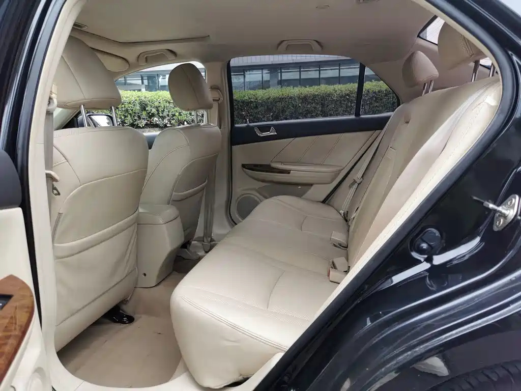 BYD G6 2012