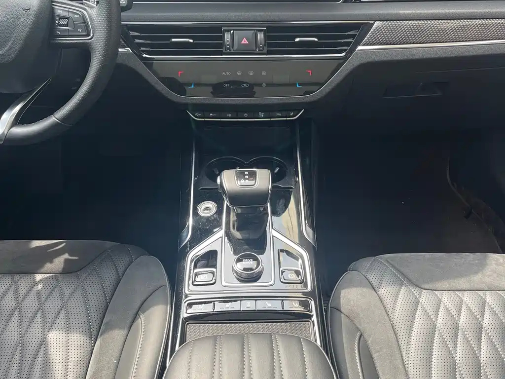 HONGQI HS5 2022