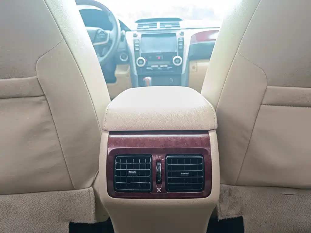 TOYOTA CAMRY 2013