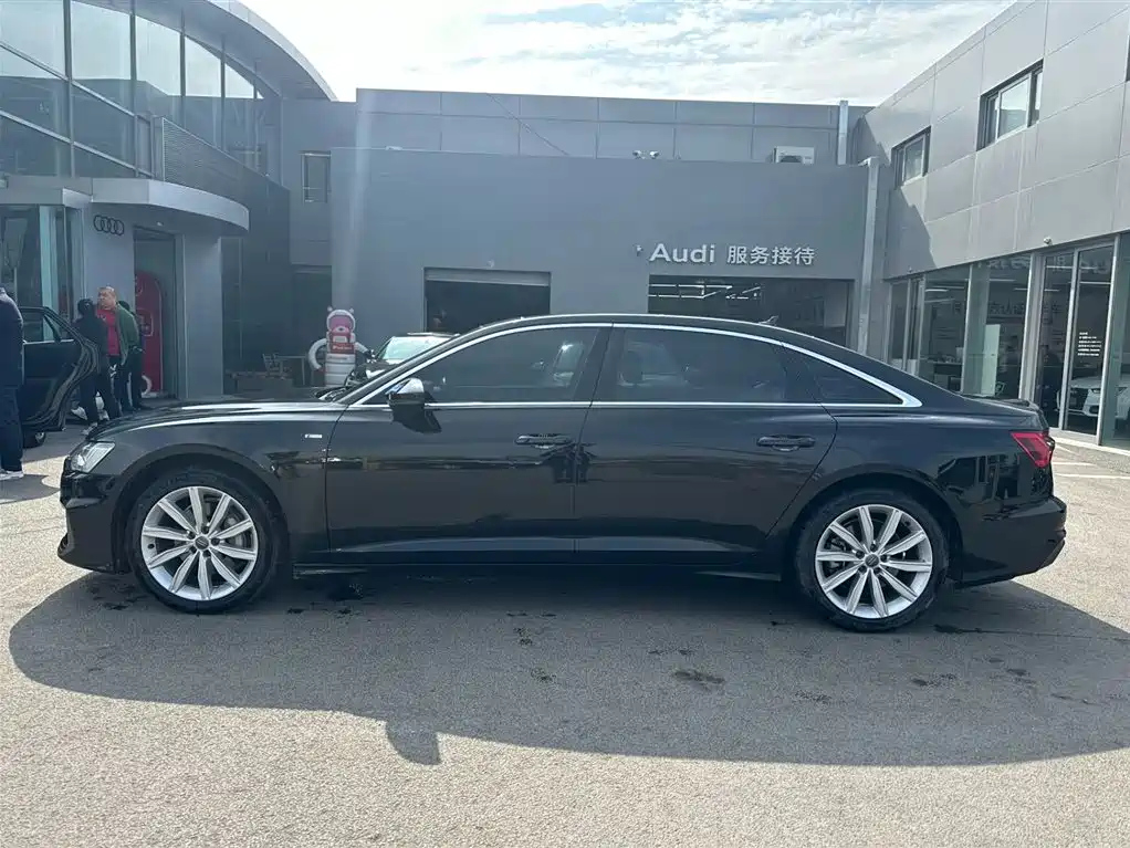 AUDI A6L 2022