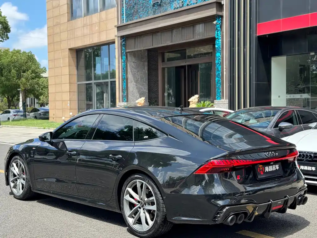 AUDI A7 2021