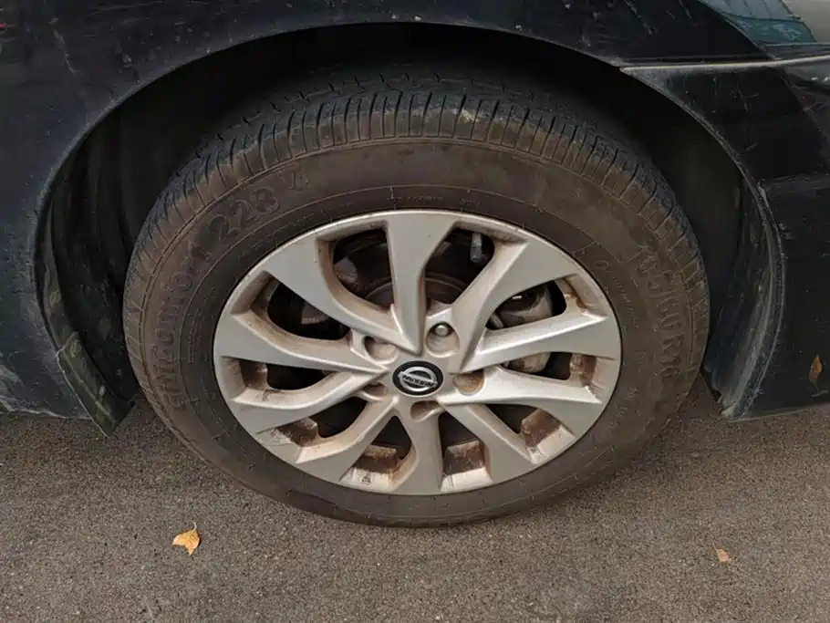NISSAN SYLPHY 2019