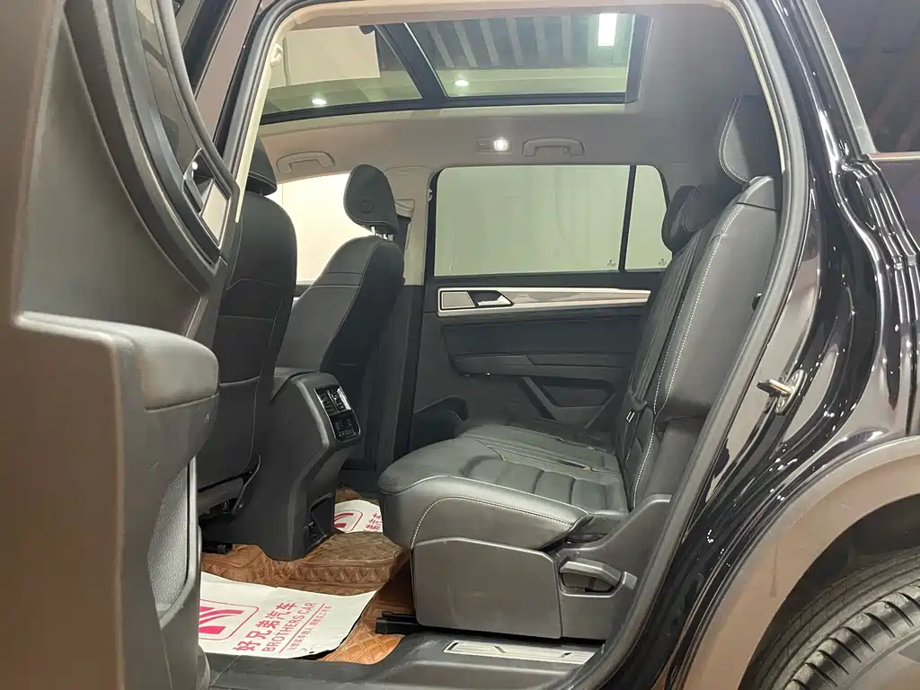 VOLKSWAGEN TOURAN 2021