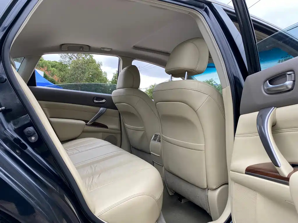 NISSAN TEANA 2009