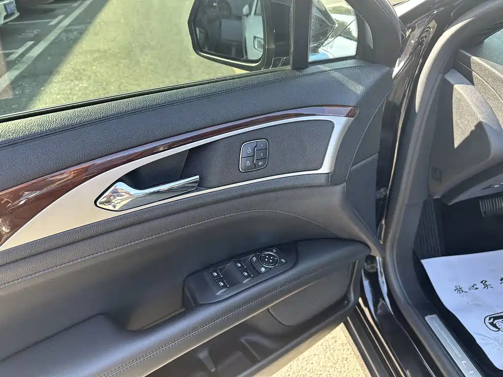 LINCOLN MKZ 2020