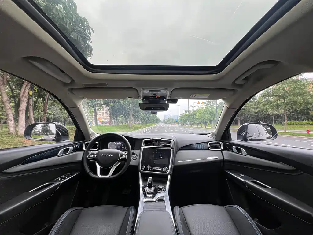 LYNK&CO 01 NEW ENERGY 2019