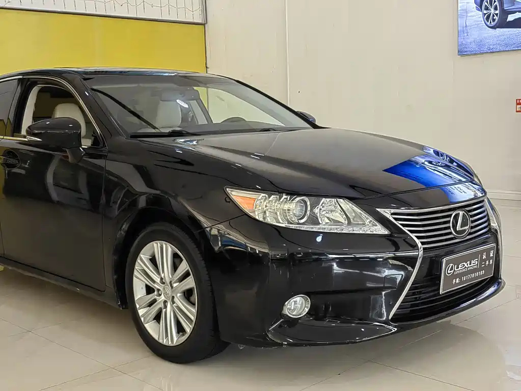 LEXUS ES 2014