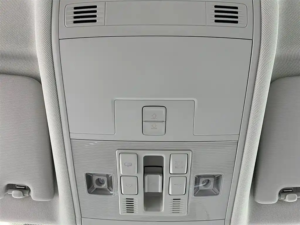 VOLKSWAGEN TAYRON 2024