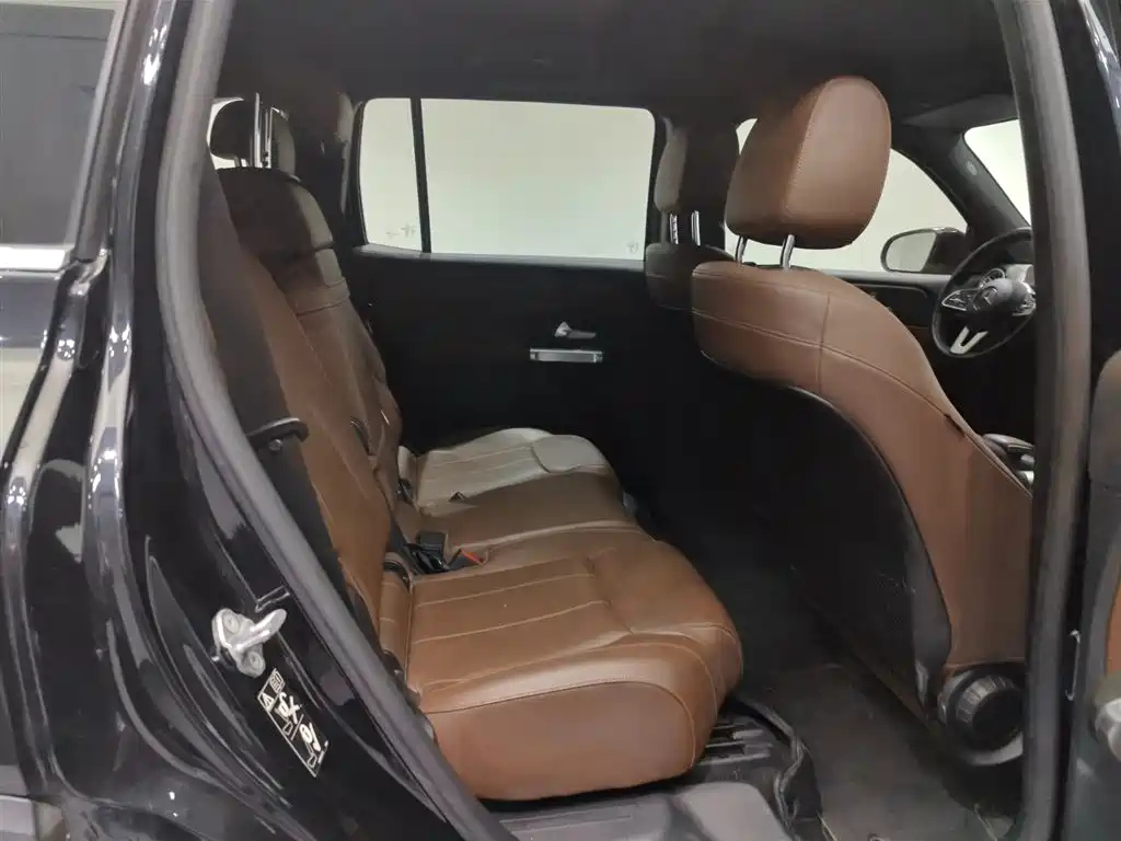MERCEDES BENZ GLB 2021