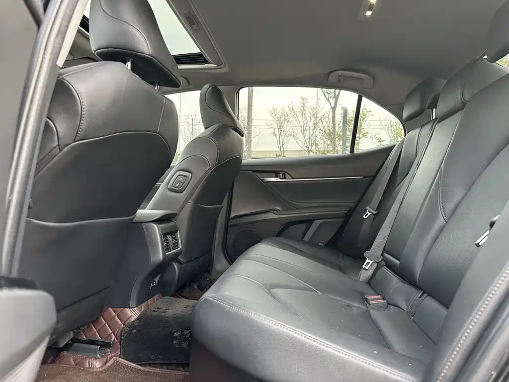 TOYOTA CAMRY 2021