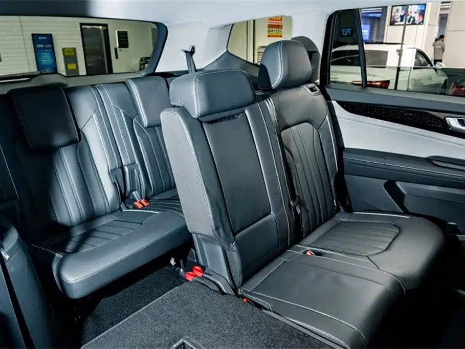 VOLKSWAGEN TOURAN 2023