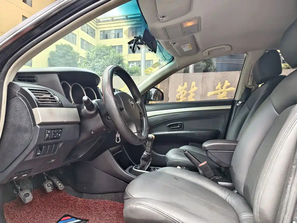 NISSAN SYLPHY 2016