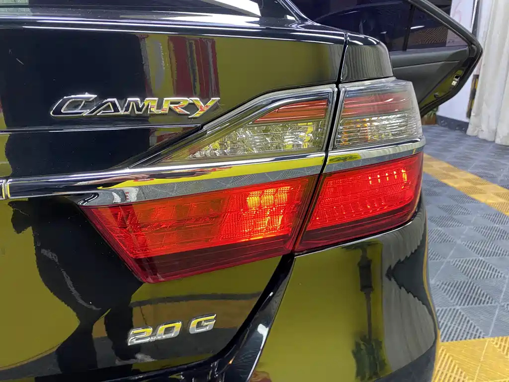 TOYOTA CAMRY 2017