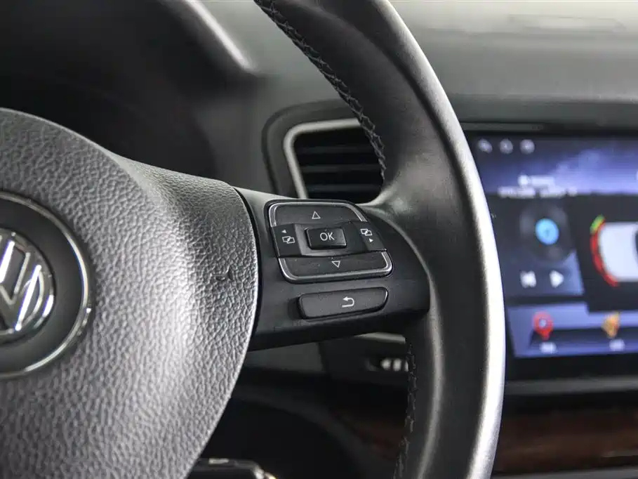 VOLKSWAGEN SHARAN 2014