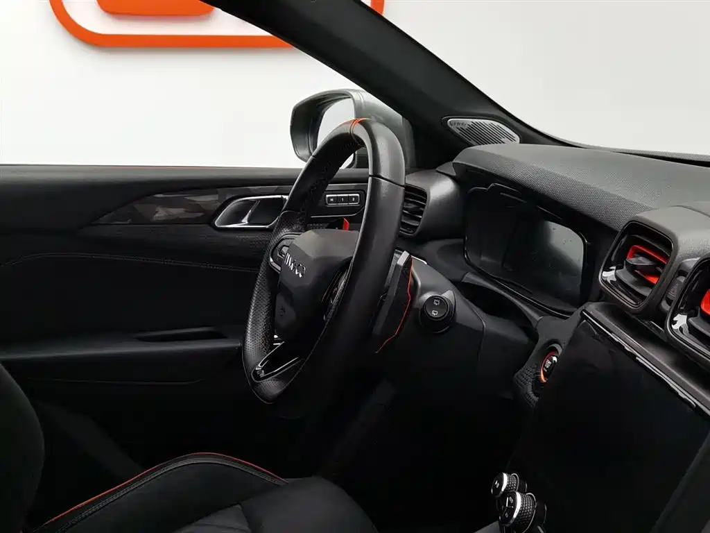 LYNK&CO 02 HATCHBACK 2022
