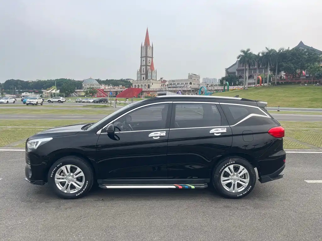 HAVAL M6 2019
