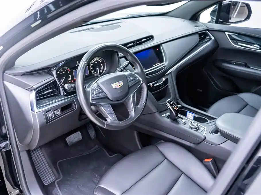 CADILLAC XT5 2021