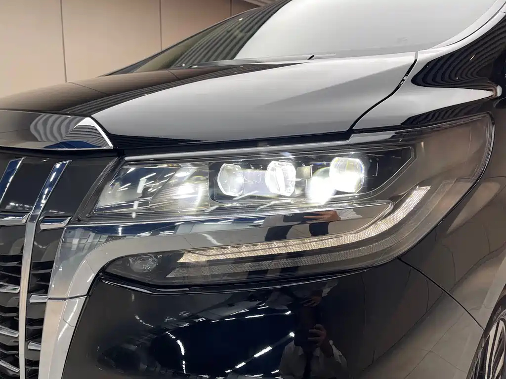 TOYOTA ALPHARD 2019