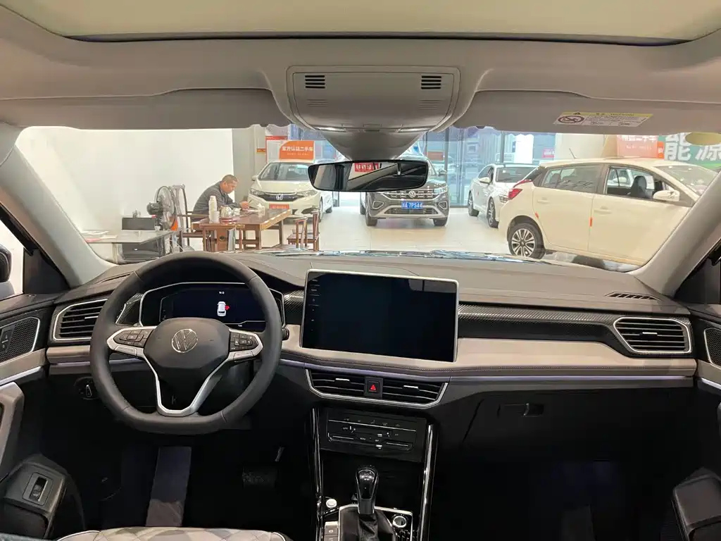 VOLKSWAGEN TAYRON 2023