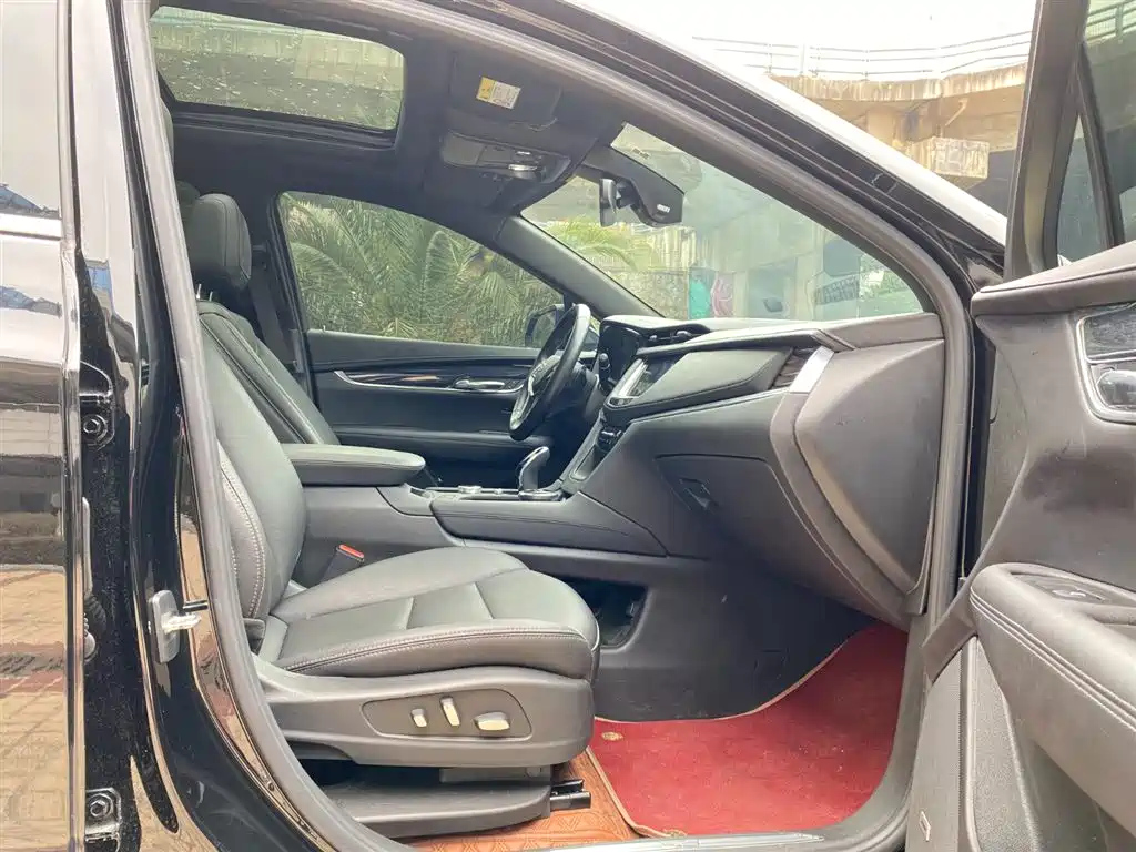 CADILLAC XT5 2022