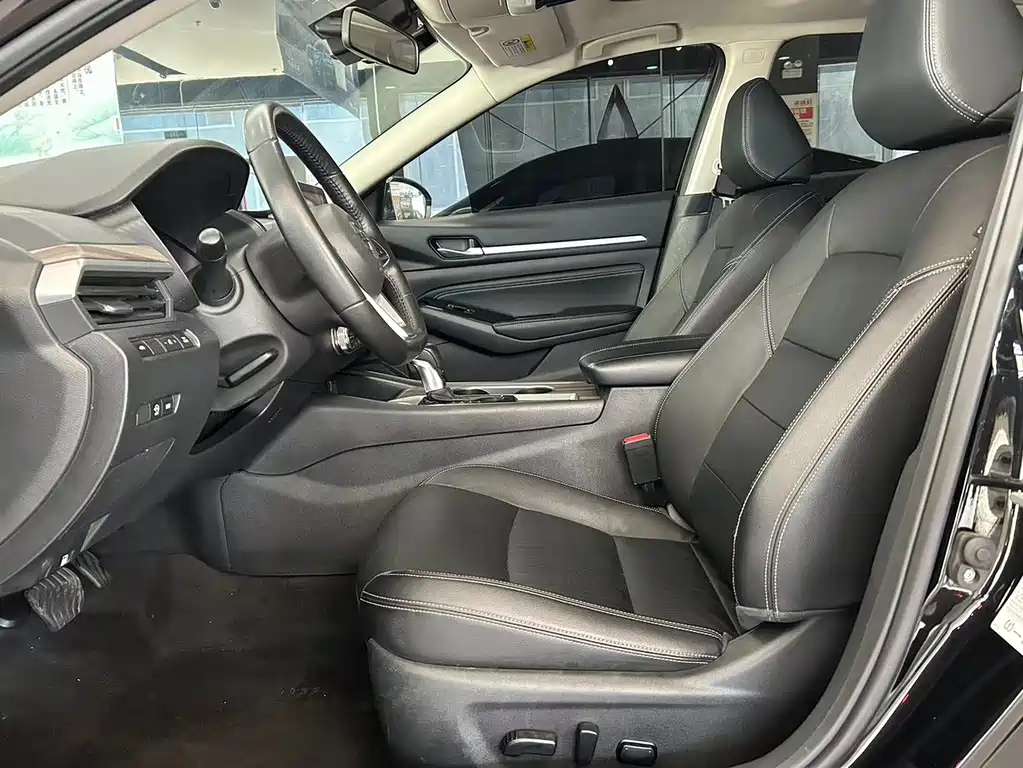 NISSAN TEANA 2021