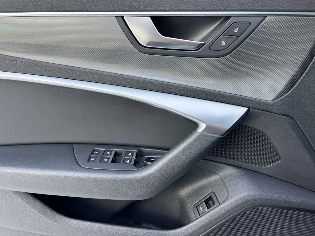 AUDI A6L 2020