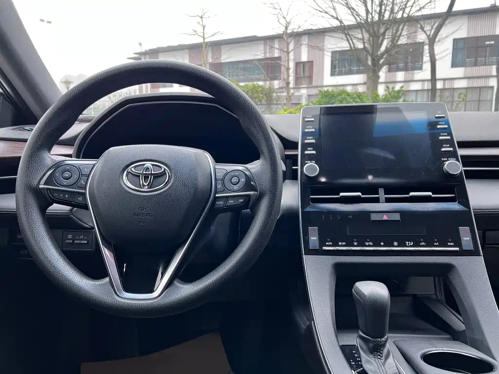TOYOTA AVALON 2020