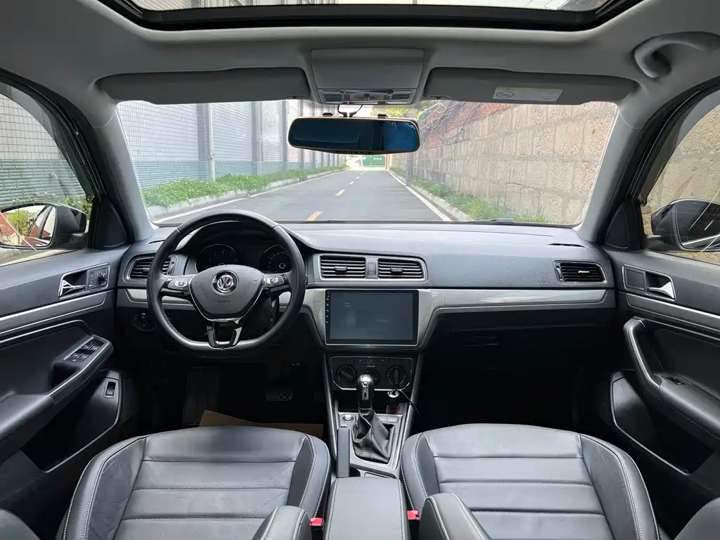 VOLKSWAGEN LAVIDA 2018
