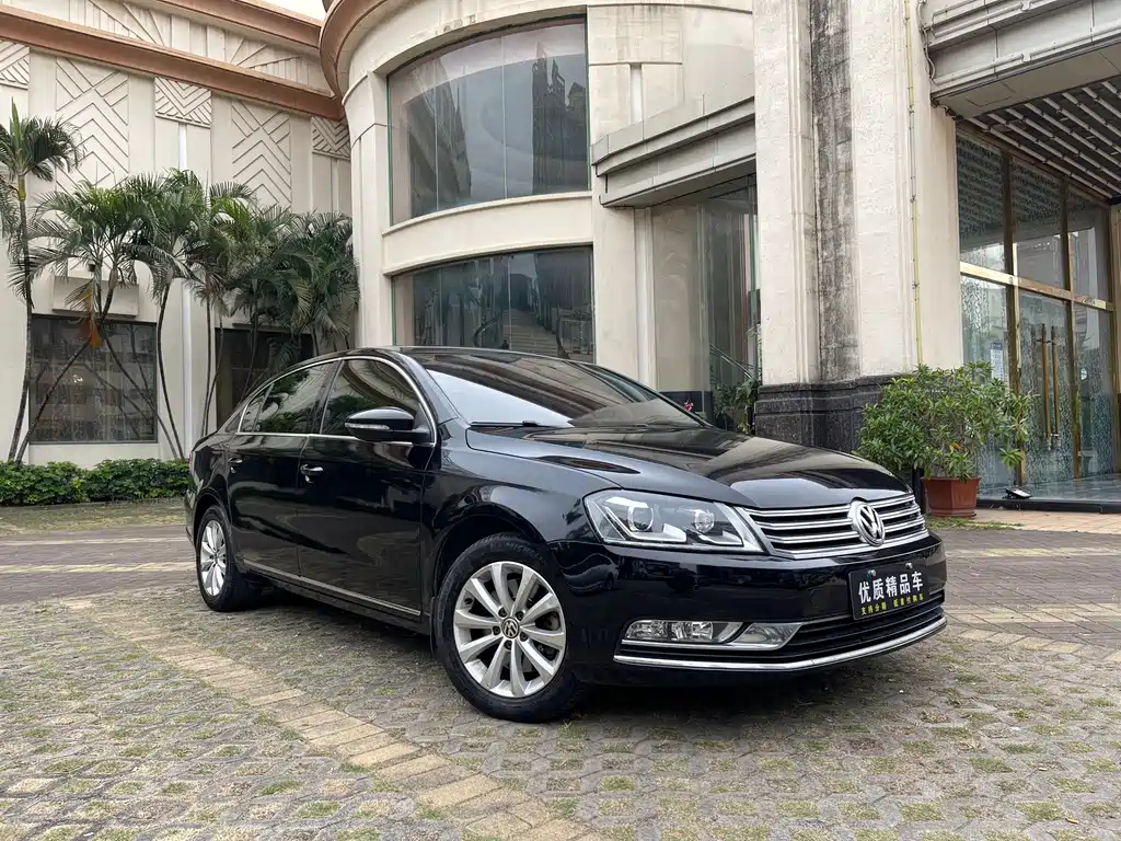 VOLKSWAGEN MAGOTAN 2015