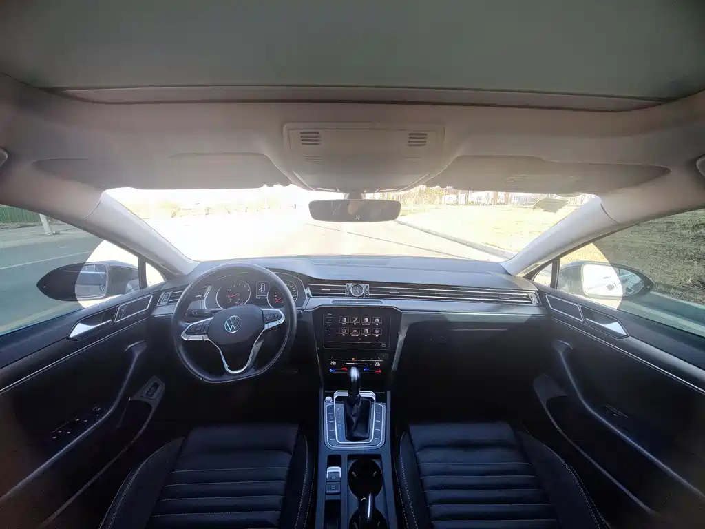 VOLKSWAGEN MAGOTAN 2021