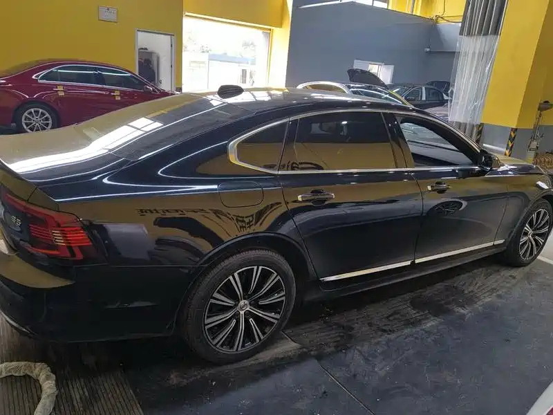 VOLVO S90 2020