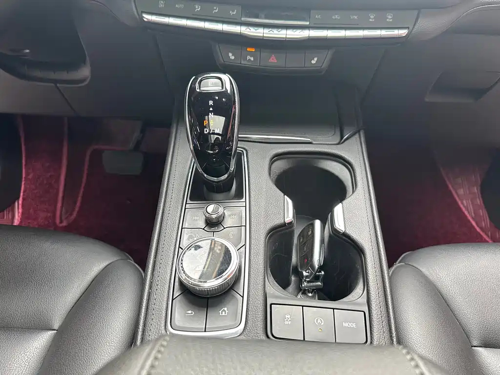 CADILLAC XT4 2021