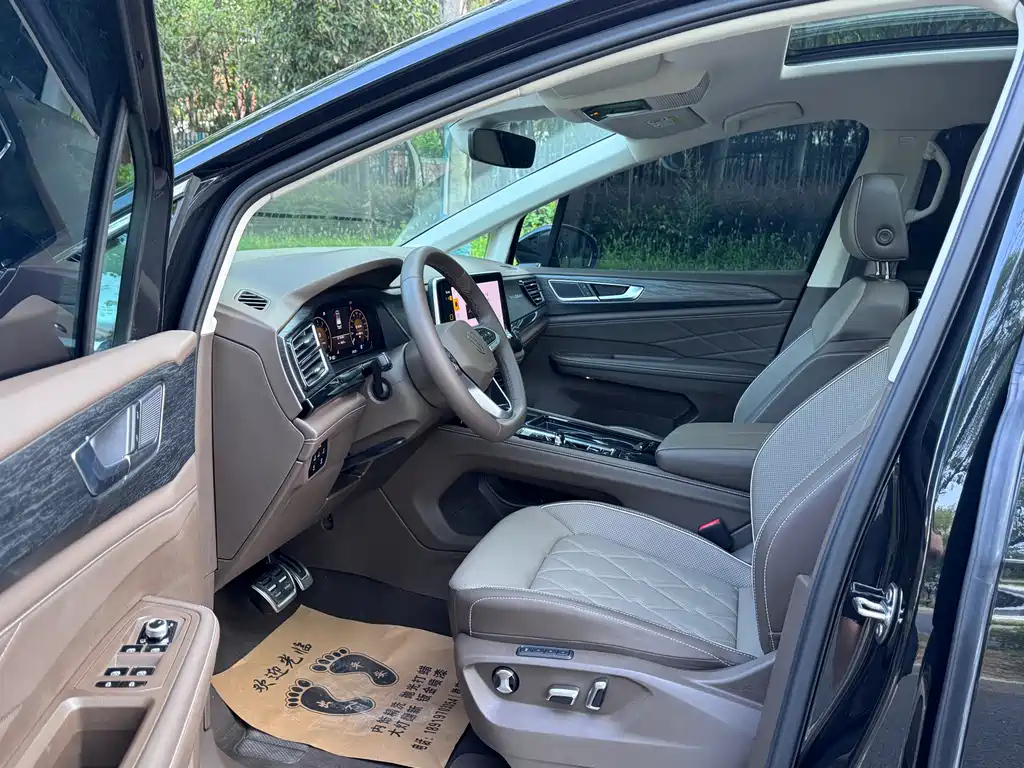 VOLKSWAGEN VILORAN 2024