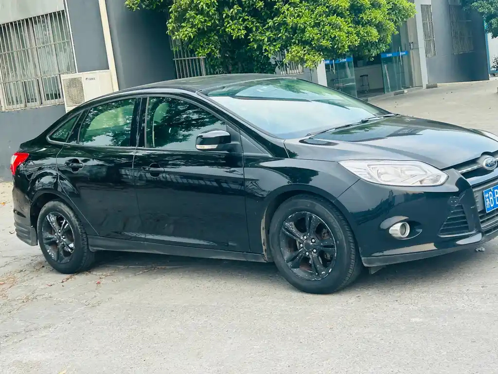 FORD FOCUS 2012