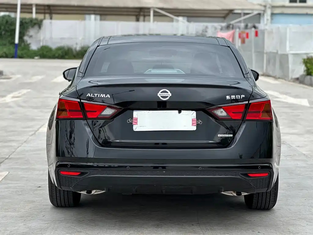 NISSAN TEANA 2022