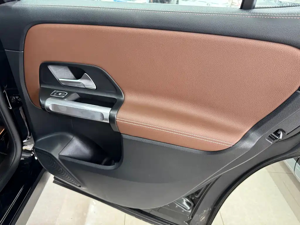 MERCEDES BENZ GLB 2022